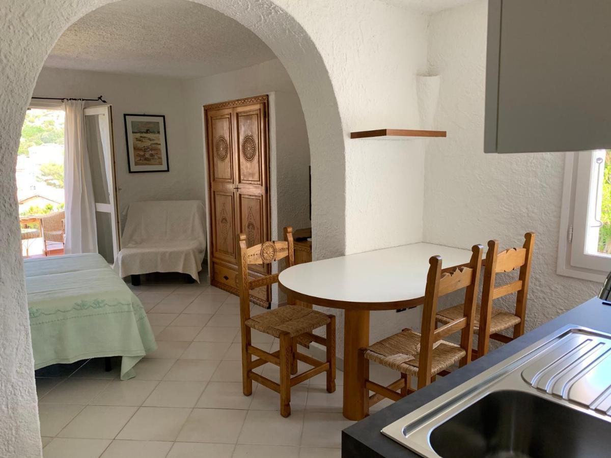 Hotel Punta Est Baja Sardinia Esterno foto