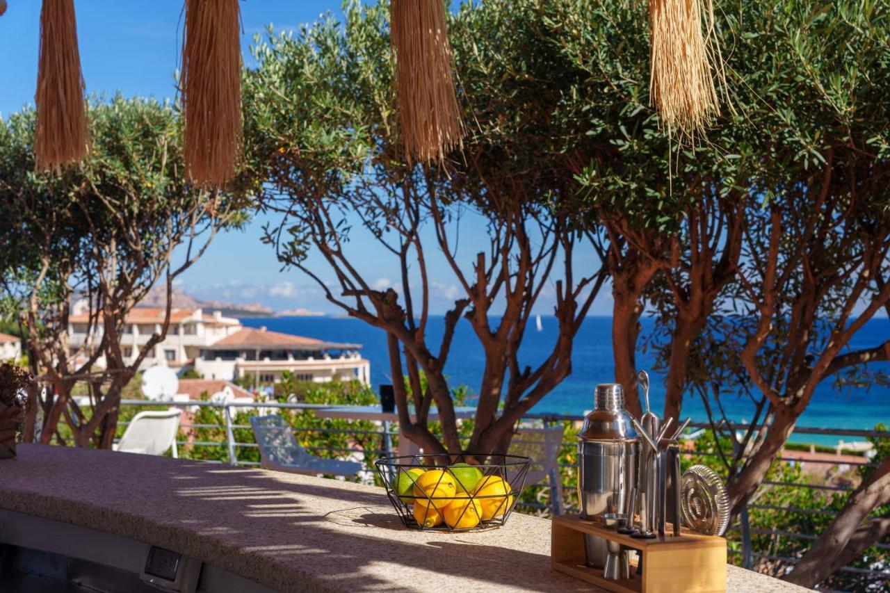 Hotel Punta Est Baja Sardinia Esterno foto