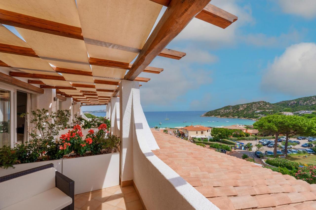 Hotel Punta Est Baja Sardinia Esterno foto